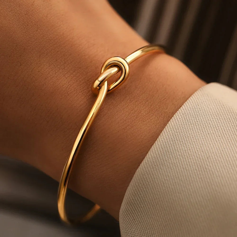 Classic Twist Cuff