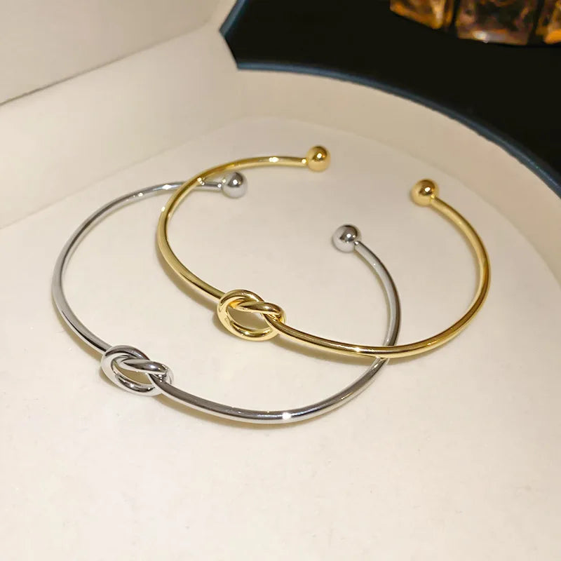 Classic Twist Cuff