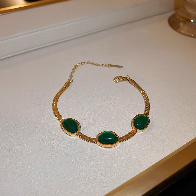 Verdant Glow Necklace